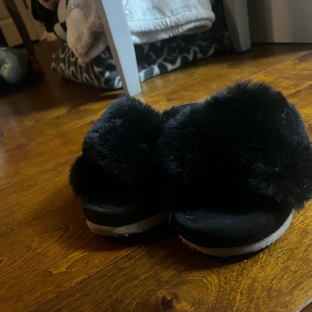 Black Fuzzy Slippers